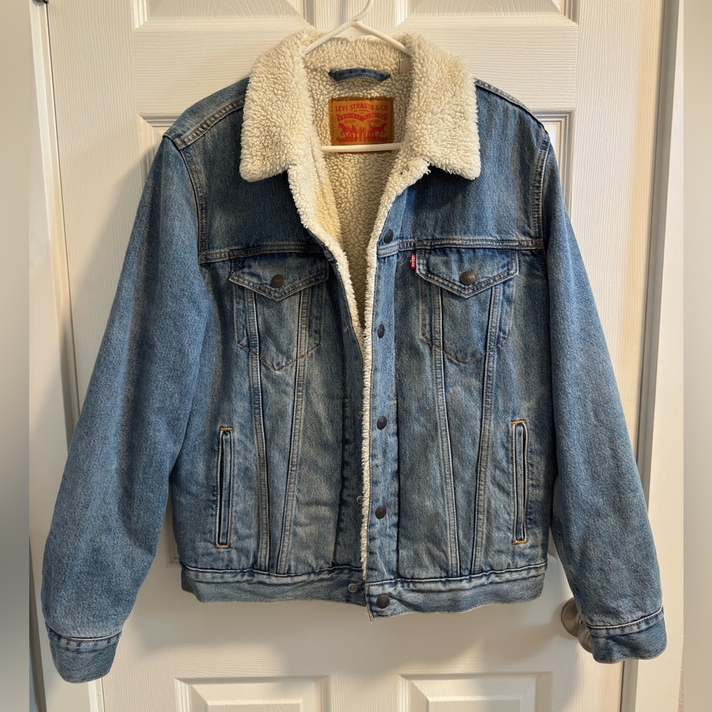 Levi’s Sherpa lined jeans jacket